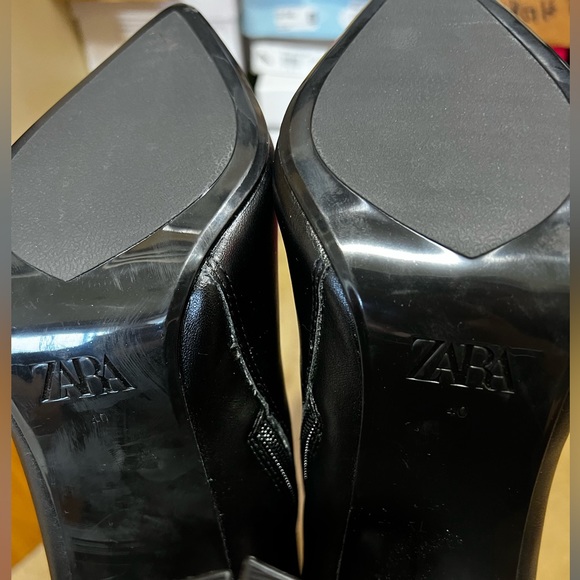 Zara Knee Length Black Heeled Boots - Picture 5 of 7